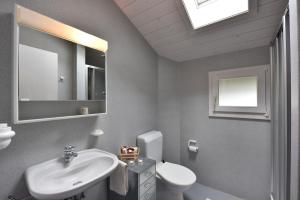 Koupelna v ubytování Chalet Mousseron + 5 fotografií