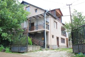 Afbeelding uit fotogalerij van Guest House Veronika in Dilidzjan