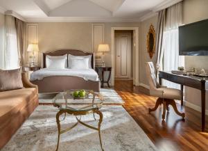Cama ou camas em um quarto em Rixos Pera Istanbul