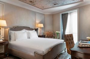 Cama ou camas em um quarto em Rixos Pera Istanbul