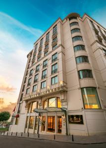 O edifício em que o hotel se localiza