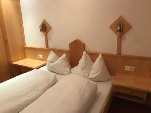 Postel nebo postele na pokoji v ubytování Apartment Sonnblick