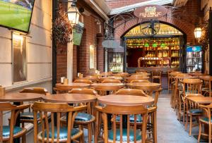 Um restaurante ou outro lugar para comer em Rixos Pera Istanbul