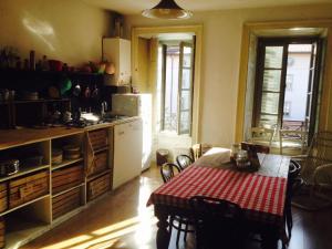 Kuchyň nebo kuchyňský kout v ubytování Bergamo home