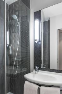 Vannituba majutusasutuses ibis Liège Centre Opéra