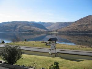 A general mountain view or a mountain view taken from the guesthouse 