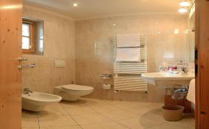 A bathroom at B&B Appartments Cudlea