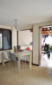 Fotografie z fotogalerie ubytování Buntes House-Casa Hotel Laureles-Estadio v destinaci Medellín