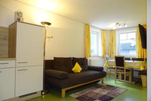 A seating area at Apartment Martin