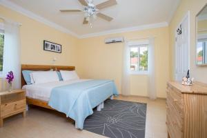 Voodi või voodid majutusasutuse Sir Charles Guest House toas