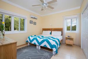 Gallery image of Sir Charles Guest House in South Palmetto Point