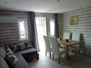 Posezení v ubytování INFINITY Blue 1 + 27 fotografií