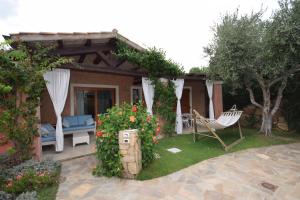 Κήπος έξω από το Villa Borgo - Chia