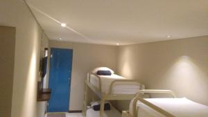 Letto o letti in una camera di Subwow Hostel