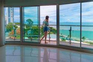 Gallery image of Royal Beach View in Pattaya South