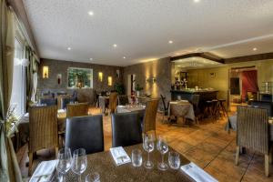 Posezení v ubytování Logis Le Printemps Hôtel Restaurant - Montélimar