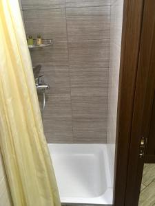 Koupelna v ubytování Viva Hotel