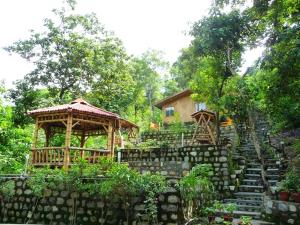 Veda5 Ayurveda & Yoga Retreat外面的花园