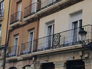 Balkón nebo terasa v ubytování Hostal Puente de Hierro
