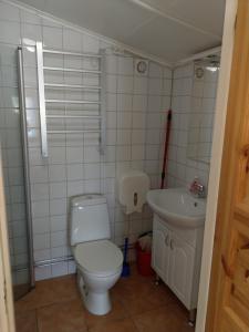 Ett badrum på Kvarngården i Torp