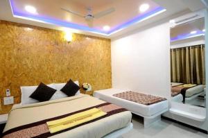 Gallery image of Hotel Vyankatesh & Pure Veg Restaurant in Mahabaleshwar