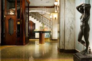 
Lobby/Rezeption in der Unterkunft Hotel Continental Genova
