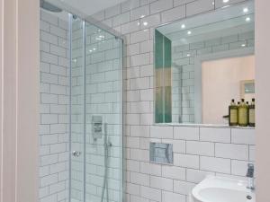 Gallery image of W12 Rooms in London