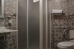 Kylpyhuone majoituspaikassa Nch Hotel Torremolinos