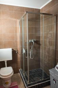 Koupelna v ubytování Apartman "JOKA" + 37 fotografií