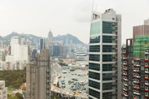 Uma vista geral de Hong Kong ou a vista da cidade a partir do hotel
