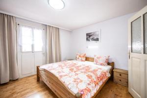 Łóżko lub łóżka w pokoju w obiekcie Landhaus Lindner Appartements