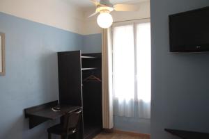 Gallery image of H&ocirc;tel Trianon in Juan-les-Pins