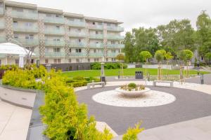 Ogród w obiekcie Apartamenty Aquarius z Aquacenter