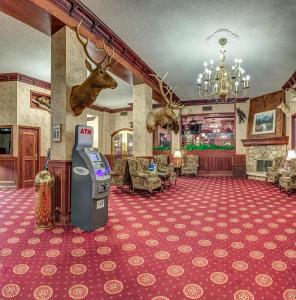Vstupní hala nebo recepce v ubytování Athabasca Hotel