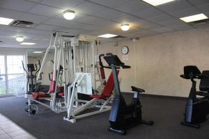 Fitness centrum a/nebo fitness zařízení v ubytování Extend-a-Suites - Extended Stay, I-40 Amarillo West