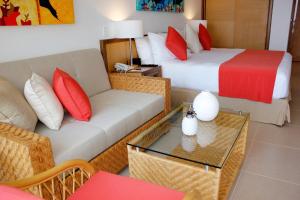 Ένα ή περισσότερα κρεβάτια σε δωμάτιο στο Hotel Irotama Reservado +25 φωτογραφίες