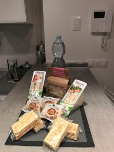 a group of crackers on a counter in a kitchen at Bari Lory’s Home in Bari