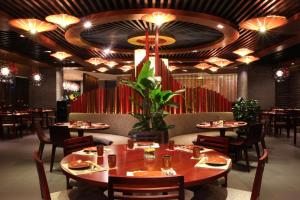 Restaurace v ubytování Swiss Grand Xiamen-Harbour View