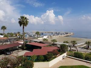 Galeriebild der Unterkunft Haig's Dream Flat On The Beach in Larnaka