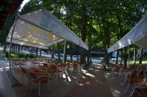 Restaurace v ubytování Popas Azuga