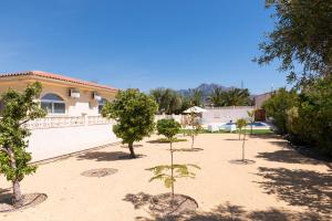 Zahrada ubytování Villa Reyets 4 bed 3 bath Private Pool