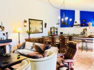 Posezení v ubytování CASA RURAL DE ENSUEÑO