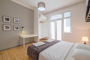 Foto dalla galleria di blueWaveplace - Stylish 2 BR Home in Center of Sofia a Sofia