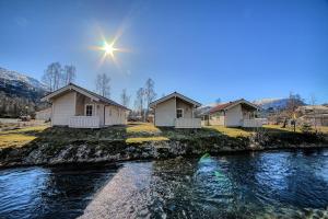 Foto da galeria de Jølstraholmen Camping og Hytter em Vassenden