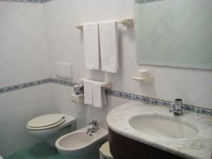 Ванна кімната в Hotel Panoramique