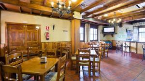 Restaurace v ubytování LABELLA - Hostal Rural Restaurante