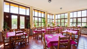 Restaurace v ubytování LABELLA - Hostal Rural Restaurante