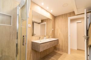 Kúpeľňa v ubytovaní Luxury Apartment Soho by Nagoa Homes