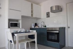 Gallery image of Apartment La Vela Azul -POOL & TENNIS - free AC &Good WIFI- Smart TV in Puerto del Carmen