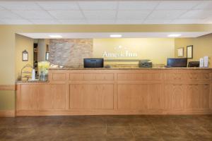 Vstupní hala nebo recepce v ubytování AmericInn by Wyndham Calumet